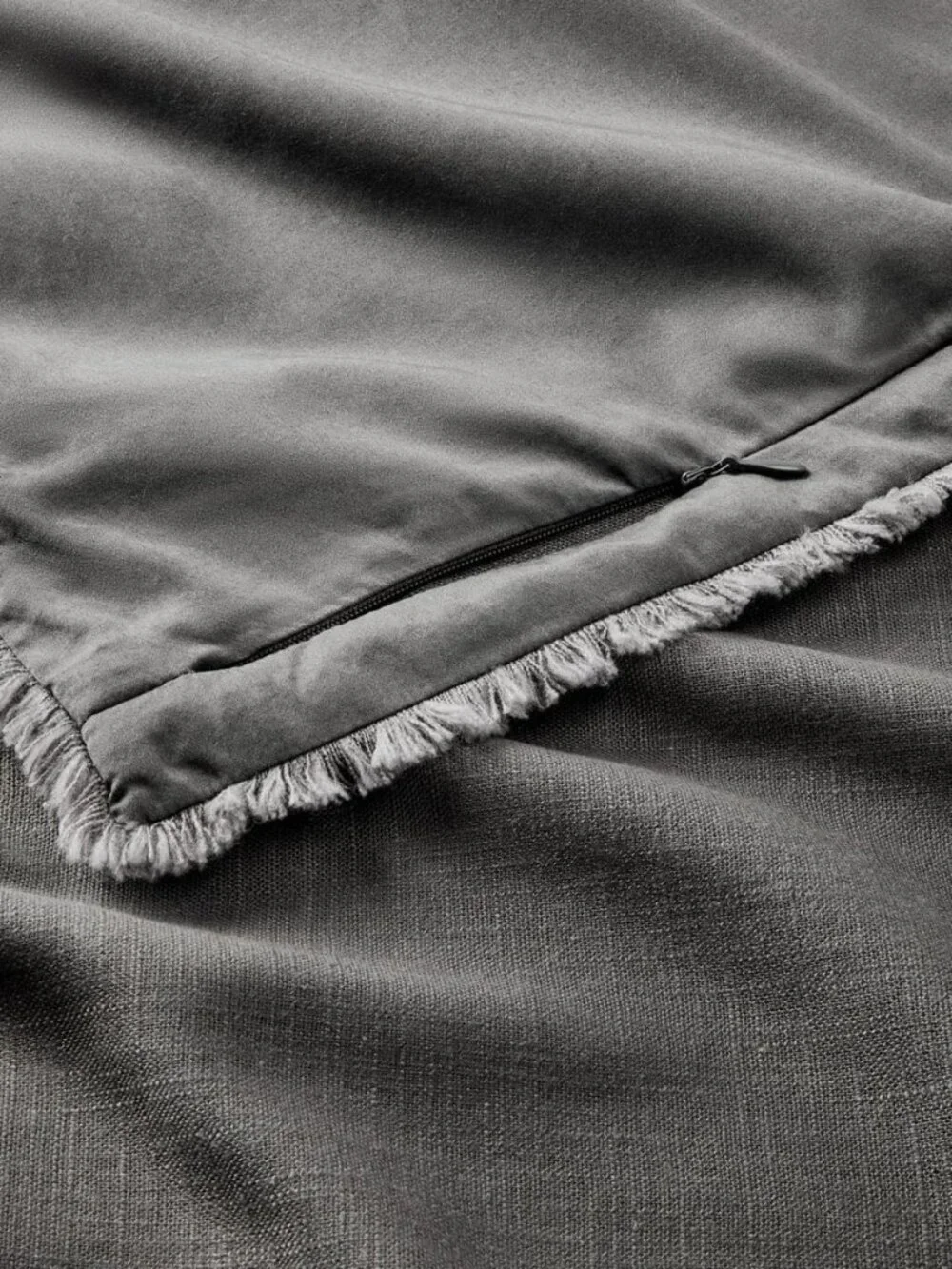 NWOT King Heavyweight Linen Blend Duvet Cover & Sham Set Dark Gray - Casaluna